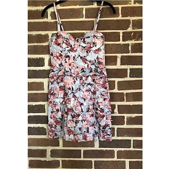 BB Dakota Size 4 Empire Waist Dress - Picture 2 of 5